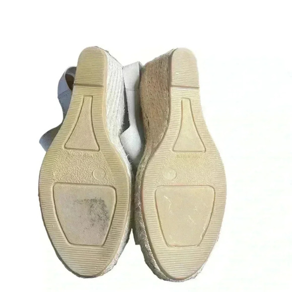 Andre Assous Tan Wedge Espadrille Sandals Size 40 leather in excellent condition - Picture 6 of 7